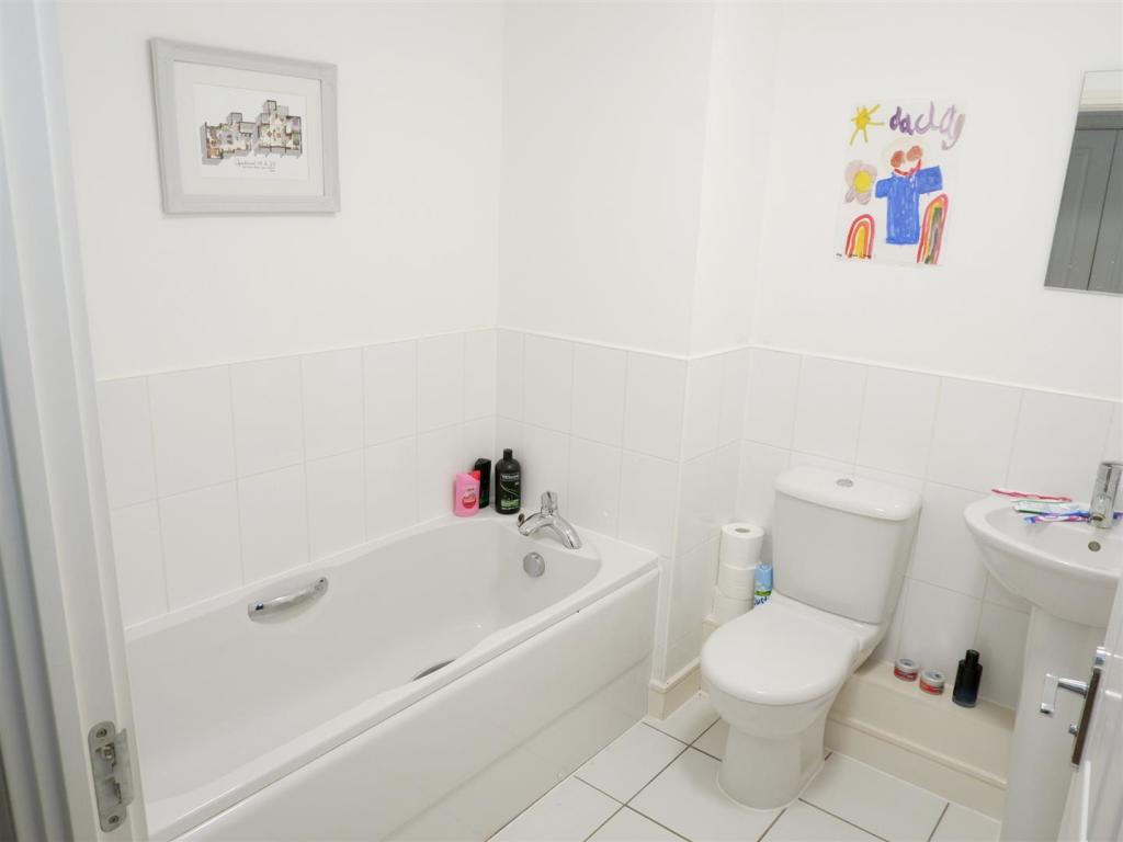 BATHROOM:
