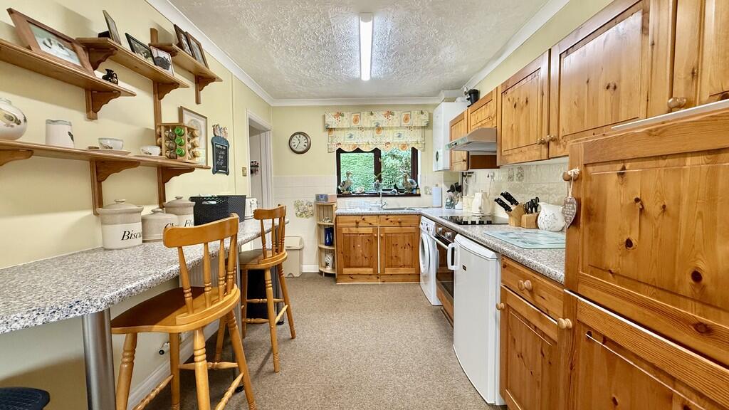 Kitchen/dining ro...