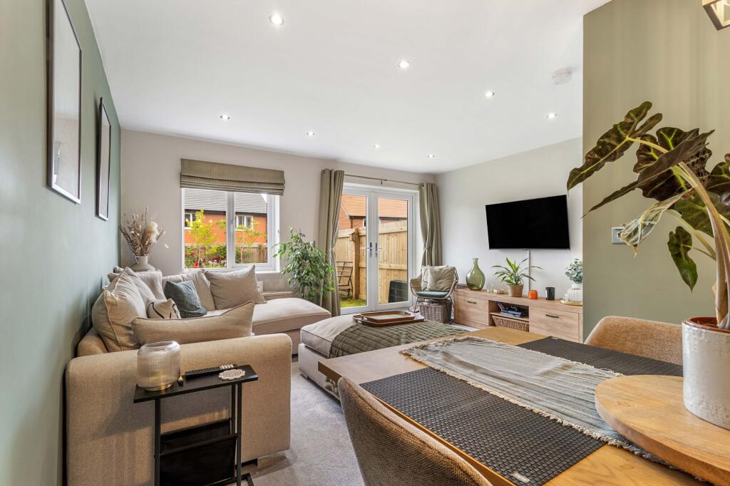 Living Room/ Dining Room