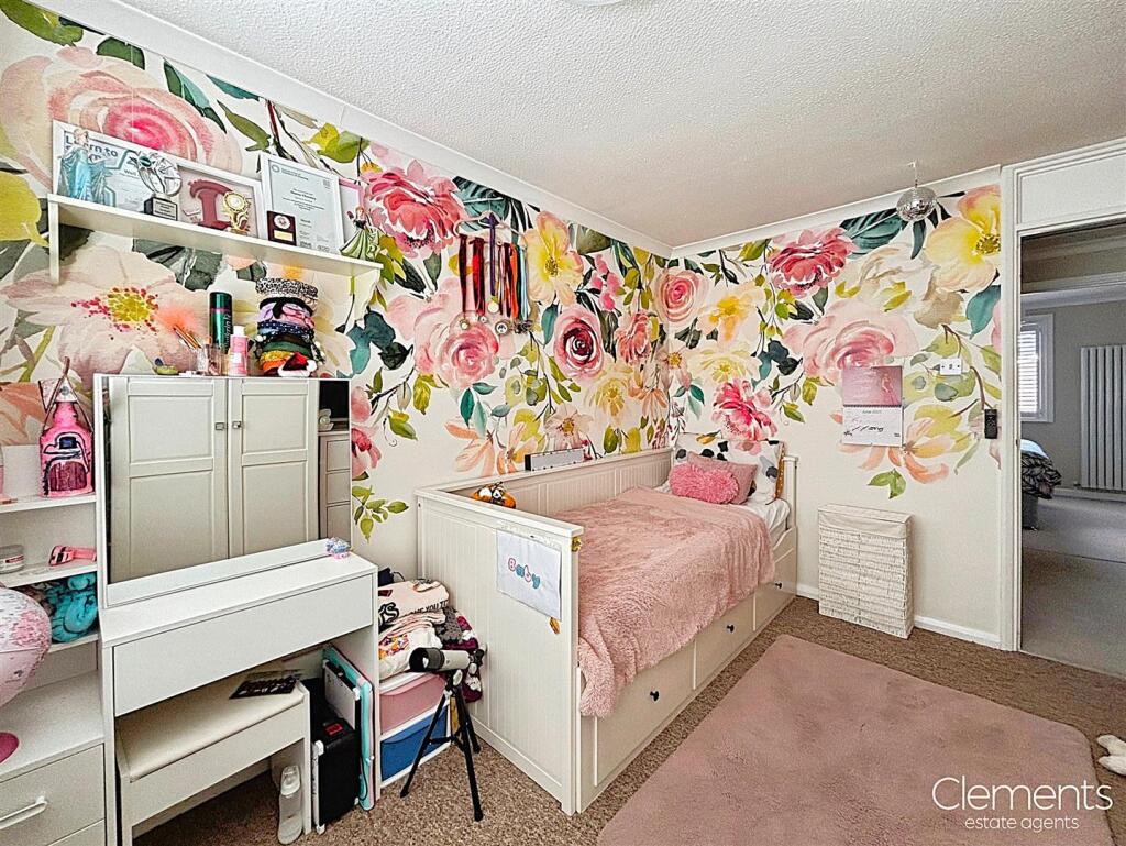 74b5cd88-Photo 206-18-25 2C 2011 2032 2048.jpg