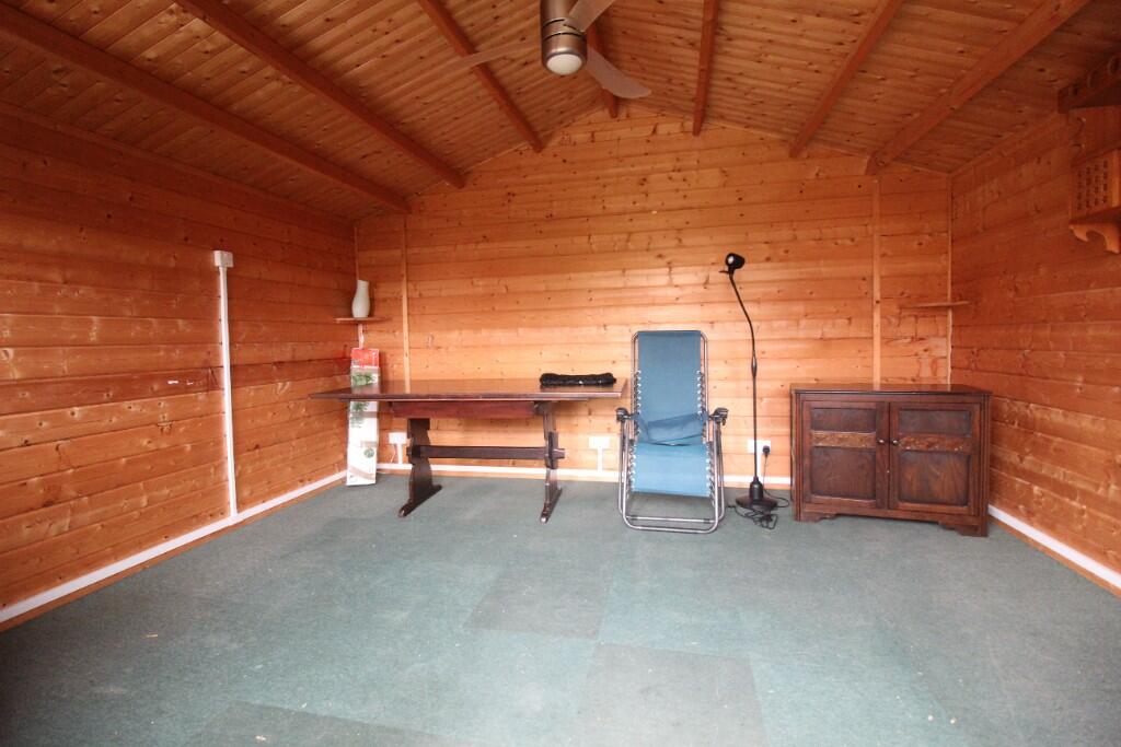 SUMMER HOUSE 