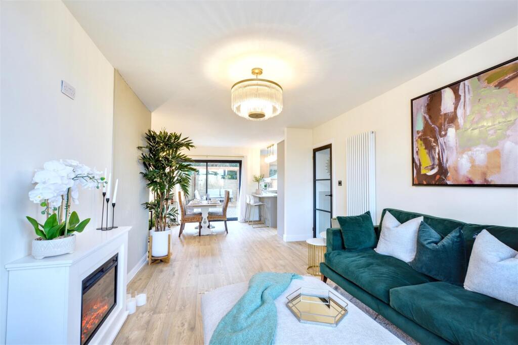 Open Planned Kitchen Living_2.jpeg