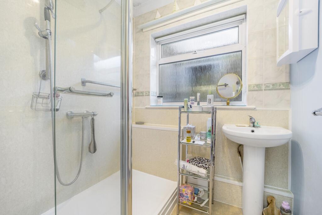 19 Fernleigh Way (Boston)-21