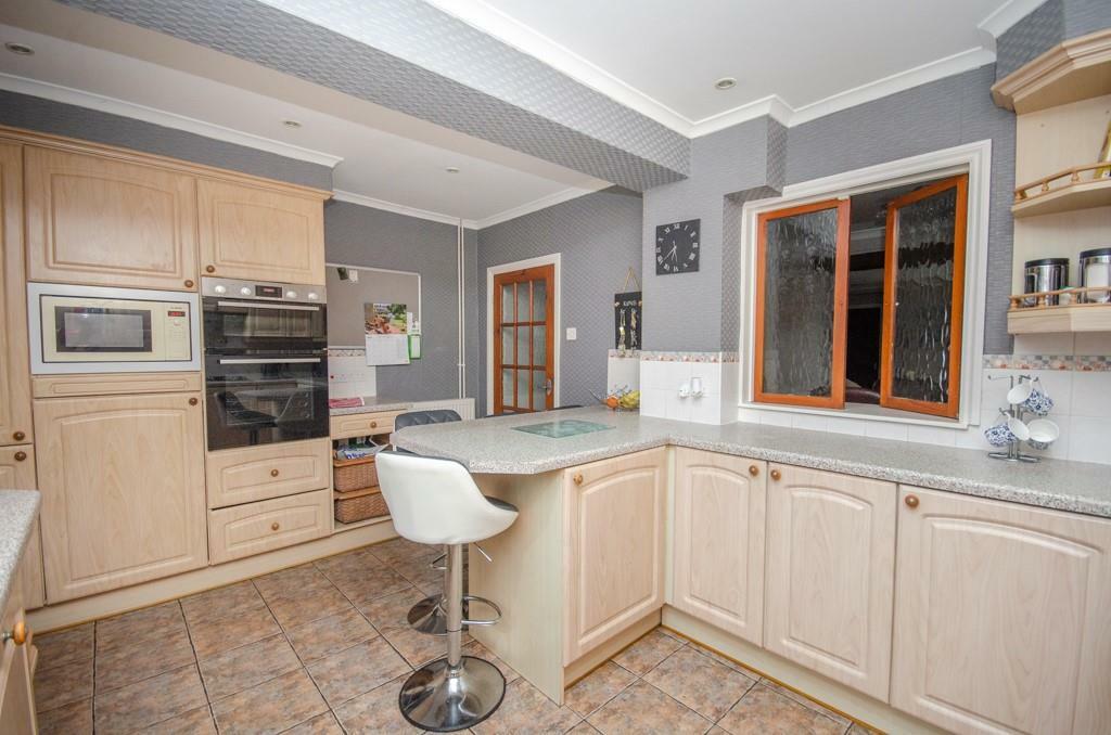 Kitchen pic 3.jpg