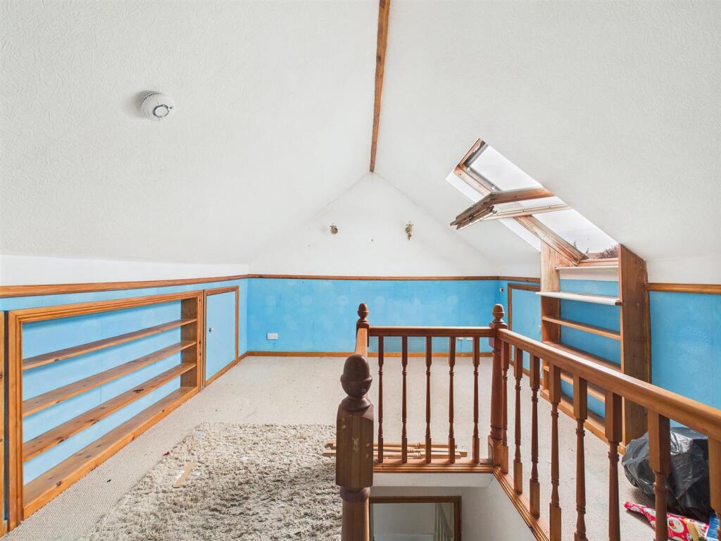 16 - Maldowers Lane.jpg