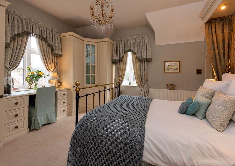 Master bedroom/ suite