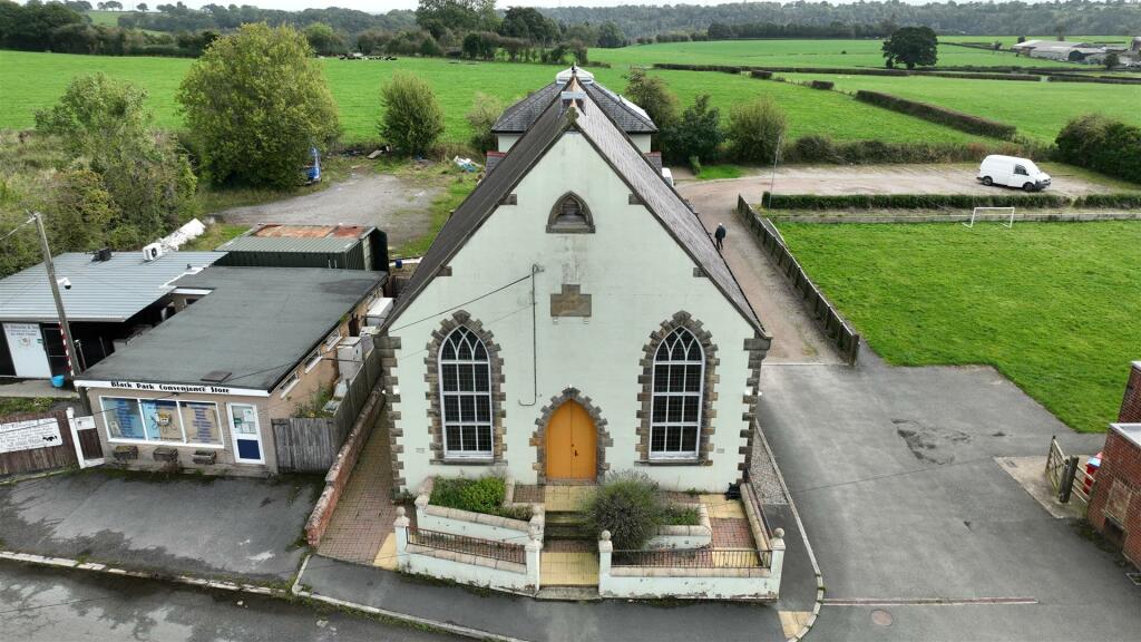 black park chapel (2).JPG