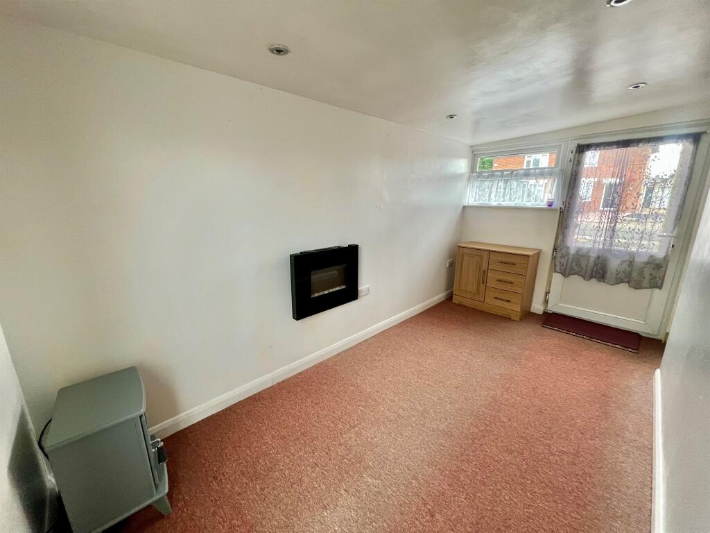 Dining Room/Utility