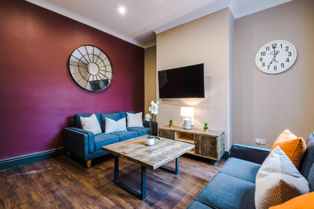 77 Davenport, Living Room 2