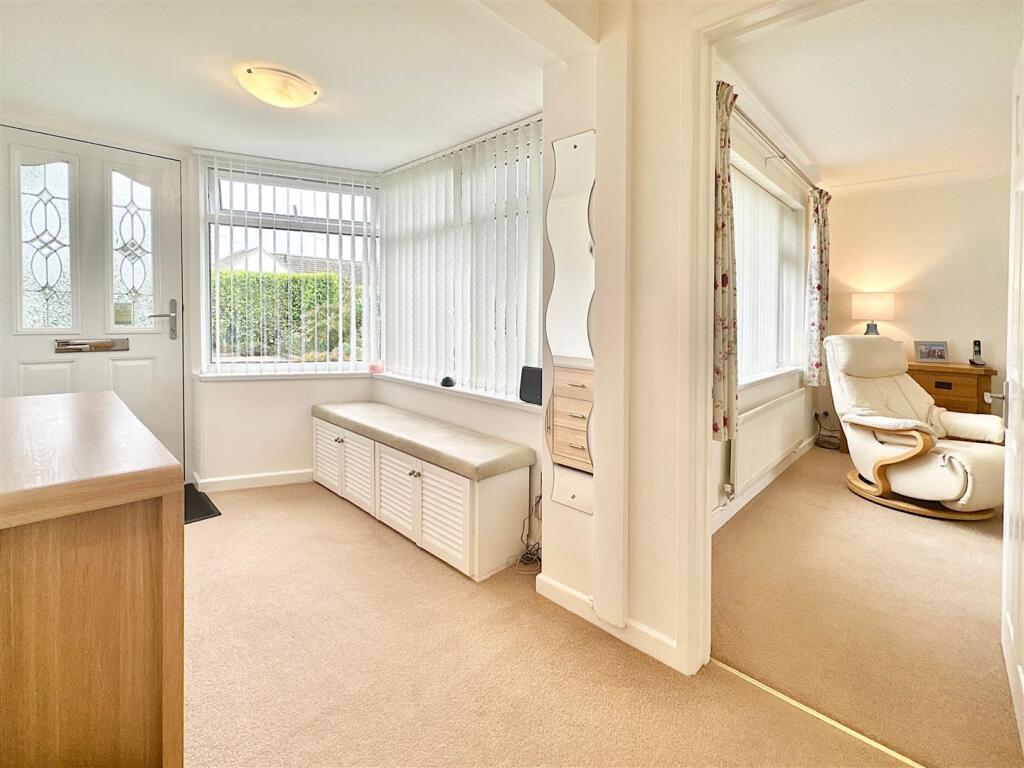 Entrance Hallway.JPG