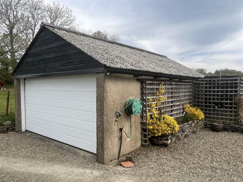 garage.JPG