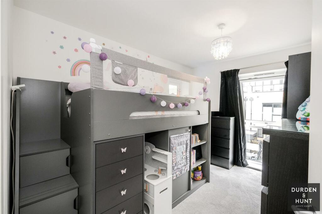 Charlock Close-5.jpg