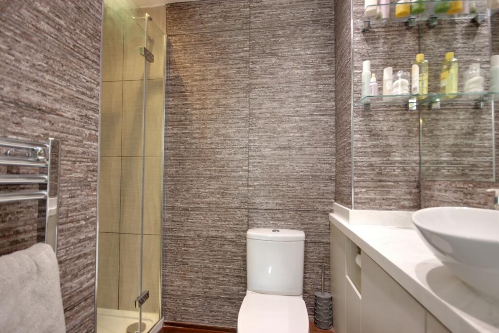 1 Bed 1 ensuite A