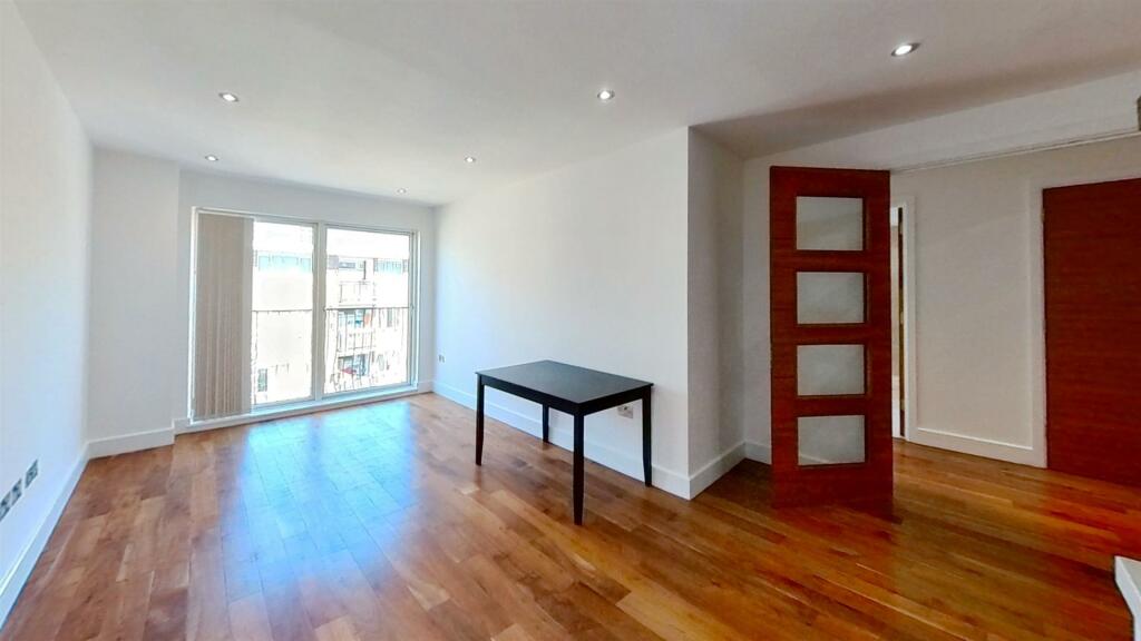 F5-Ivy-House-Unfurnished.jpg