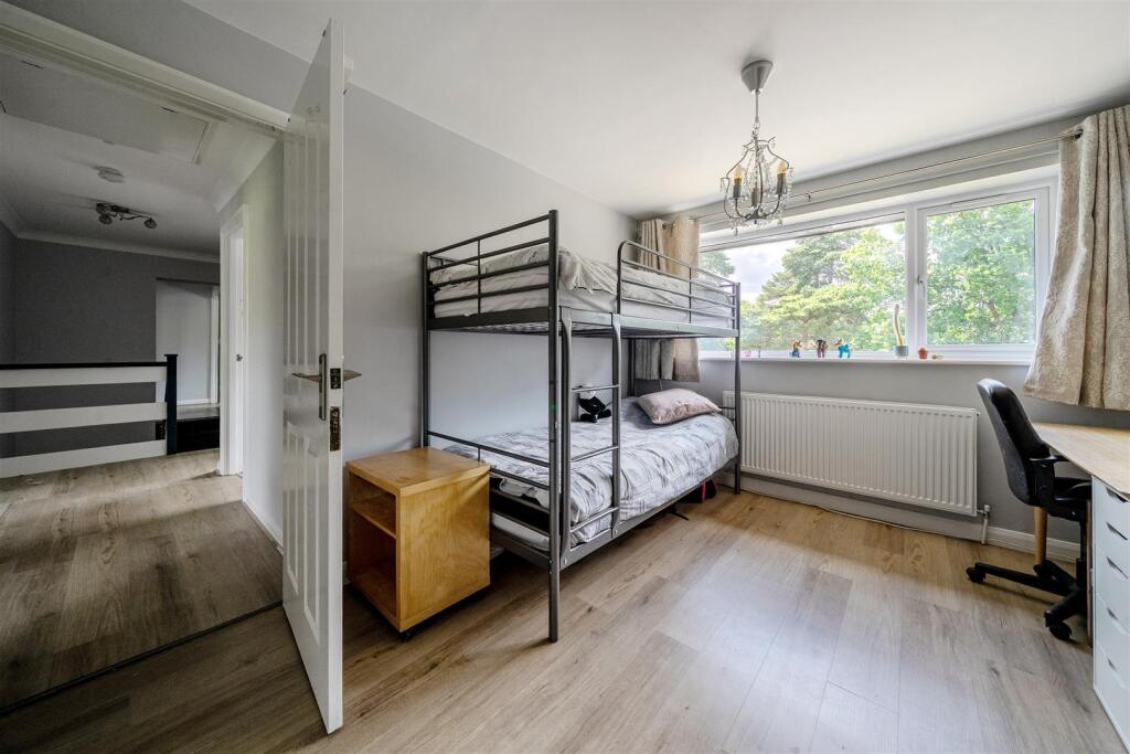 3 Croft Way bedroom 2.jpg