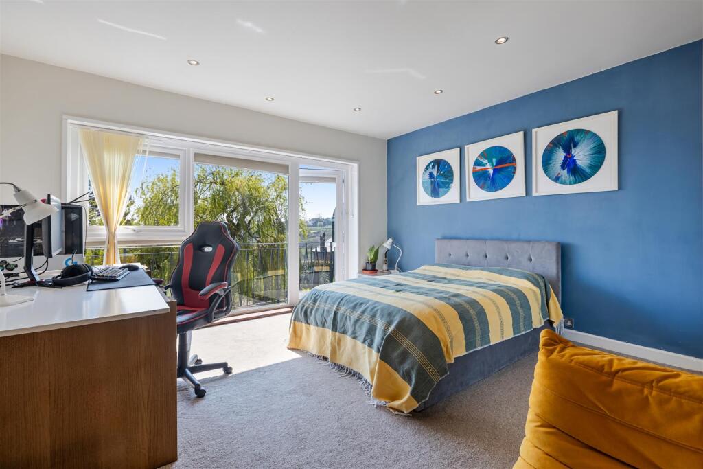 A20 - Chapter House Torquay - 250407.jpg