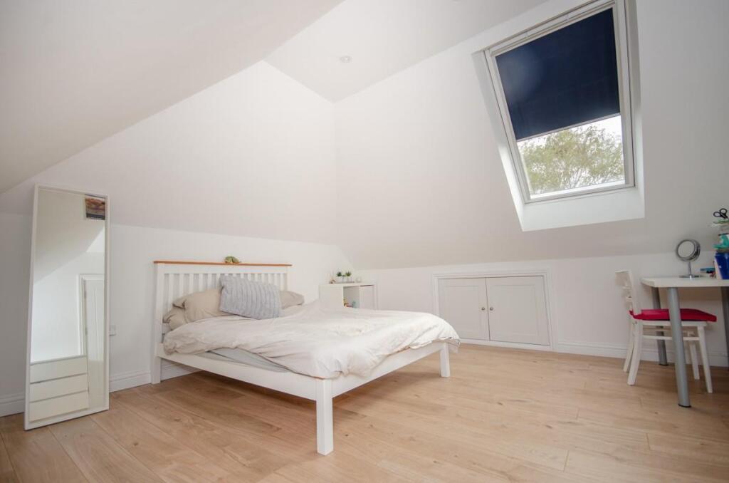 Bedroom 3 pic 2.jpg
