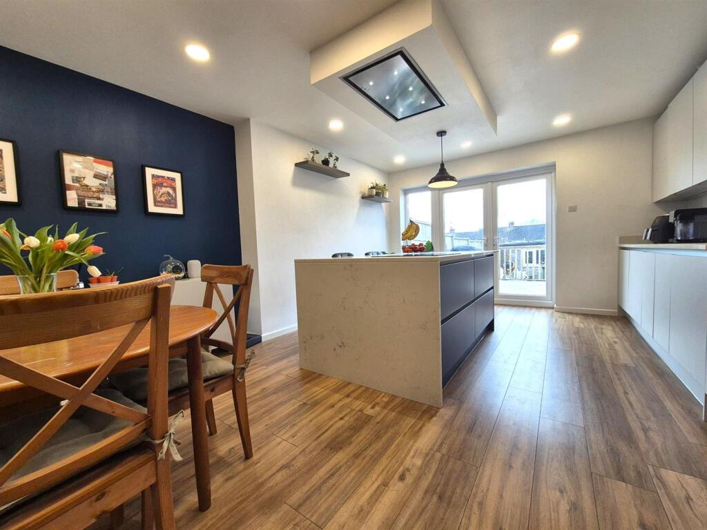 Extended Kitchen/Din