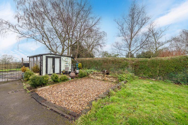 Outdoor cabin/leisure room