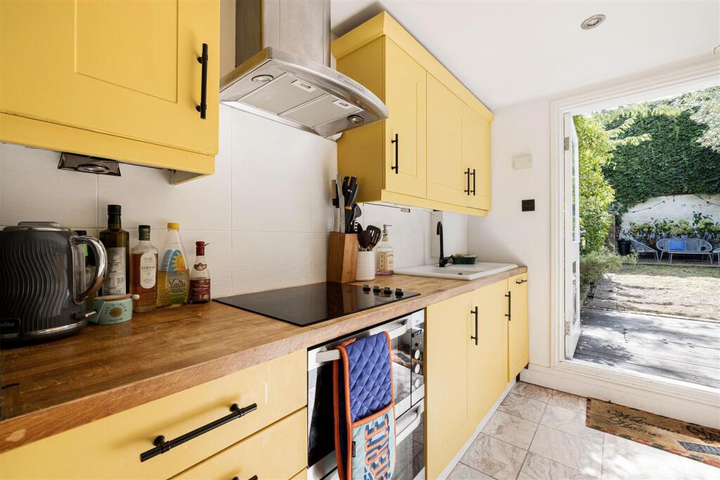 Sandringham Road, E8
