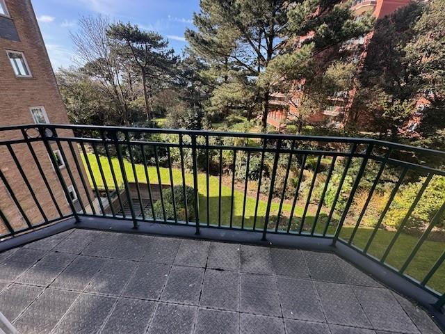 balcony.jpg
