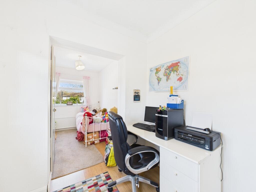 CAM02386G0-PR0124-STILL009