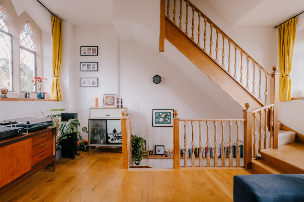 Croft-StLeonards-OldPennySchool-Interior-18