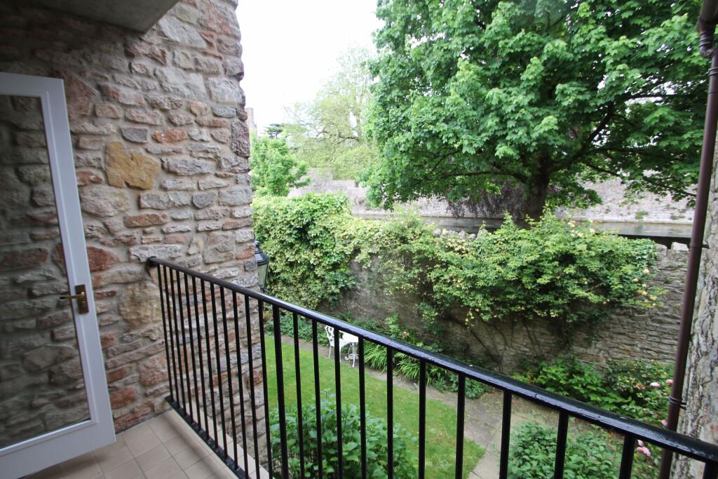 One of the communal Balconies overlooking the Bish
