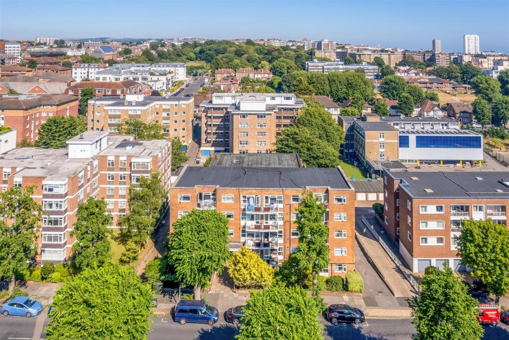 Flat 1, Palmeira House -22.jpg