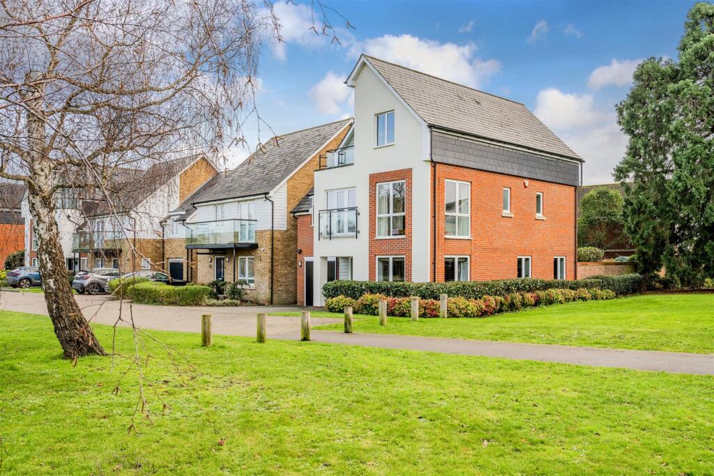 MULBERYY CLOSE (8).jpg