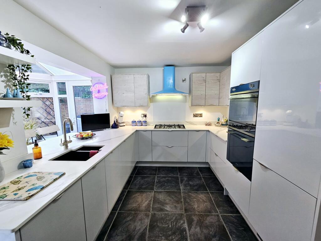 2b0d7920-0316-4e21-b6d4-948df54f3860