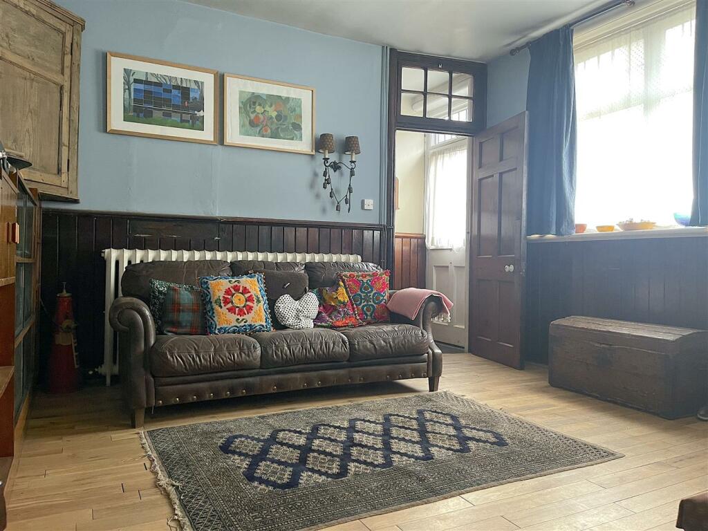 Living Room (3).jpeg