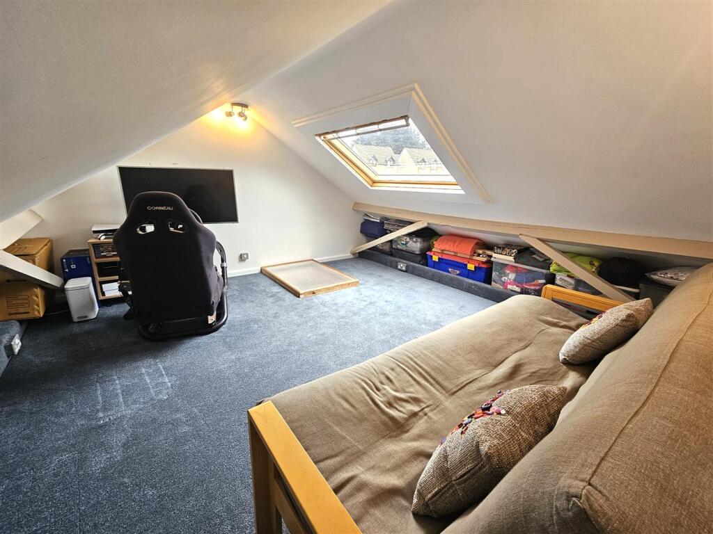 Loft Room.jpg