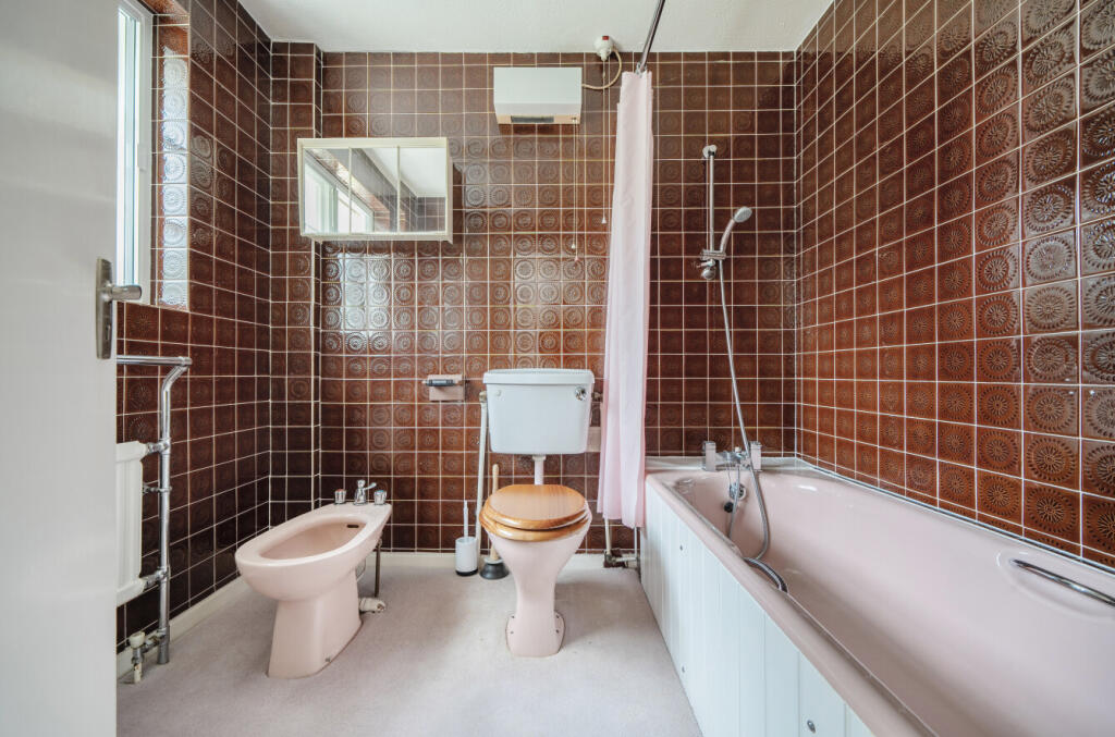 1312612-16-685e99...