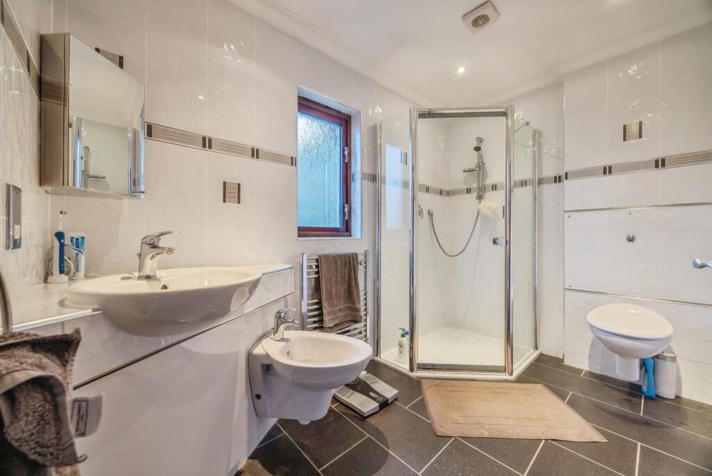 En Suite 2