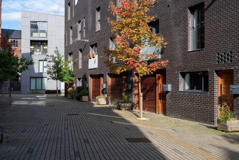 Eagle Lane 