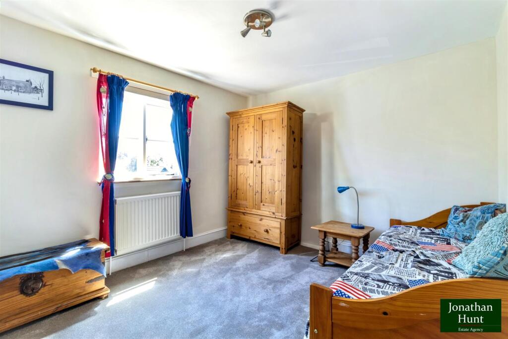 BEDROOM FIVE