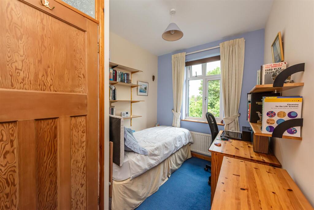 91 Common Road-bed3.jpg