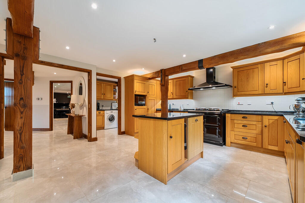 Kitchen/Breakfast...