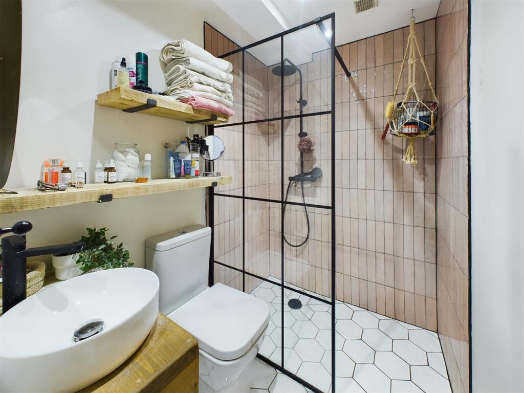 En-Suite Shower Room