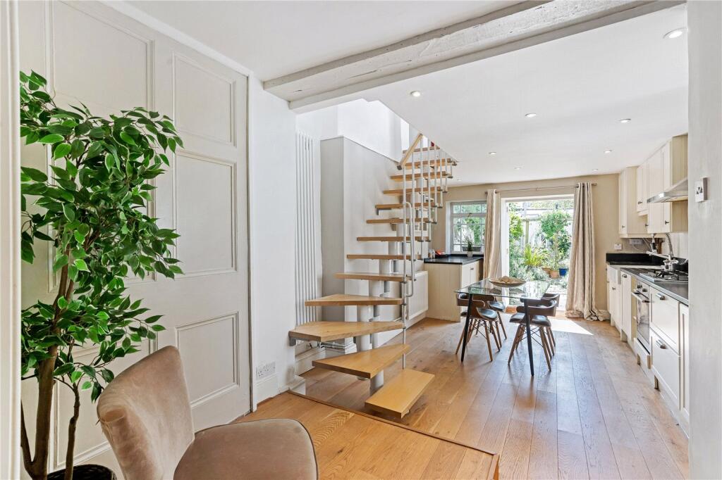 Kitchen/Dining