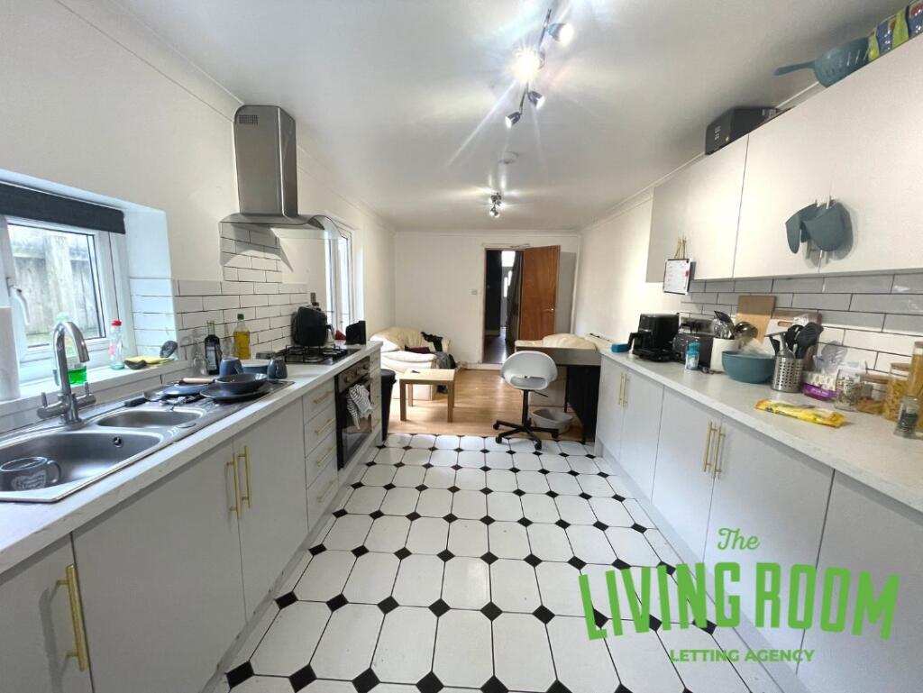 Kitchen 2