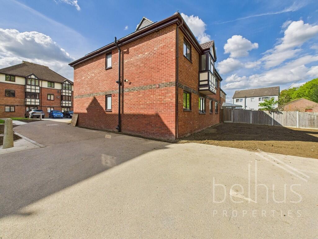 Exterior side vie...