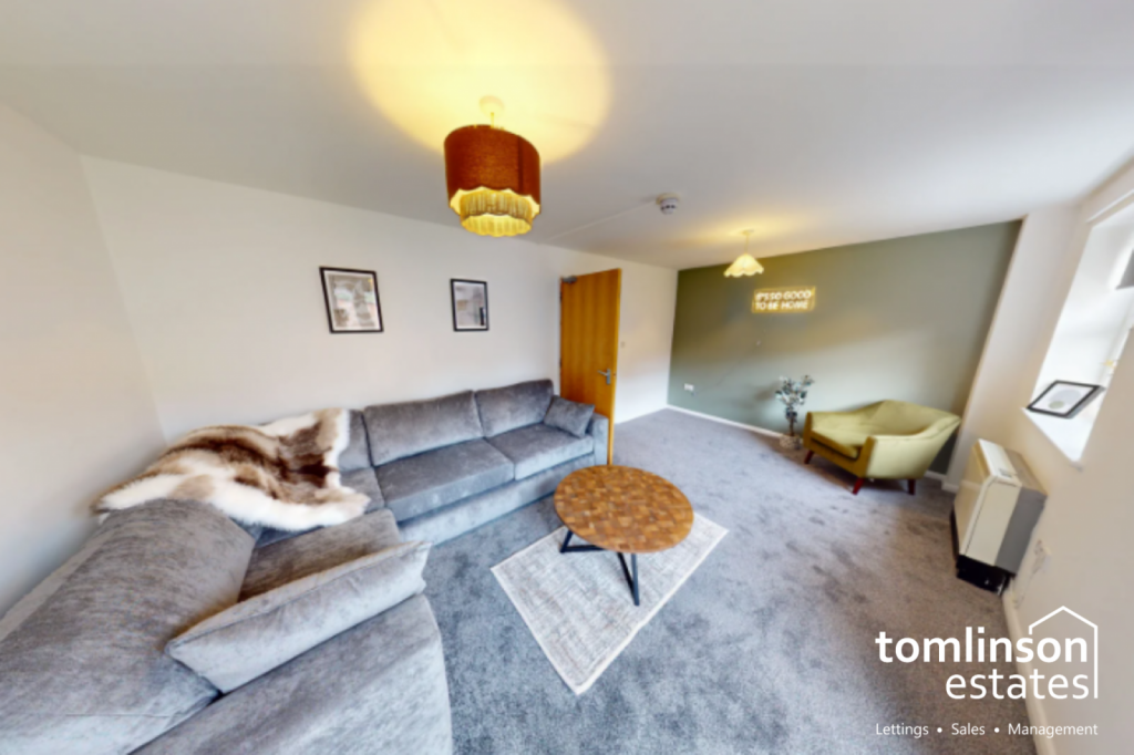 5 Bedroom semi-detached house - HMO