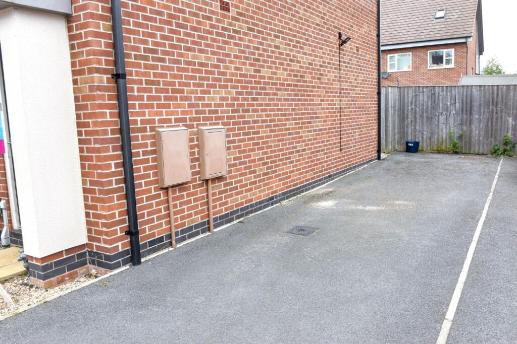Parking for 2 x Vehicles
