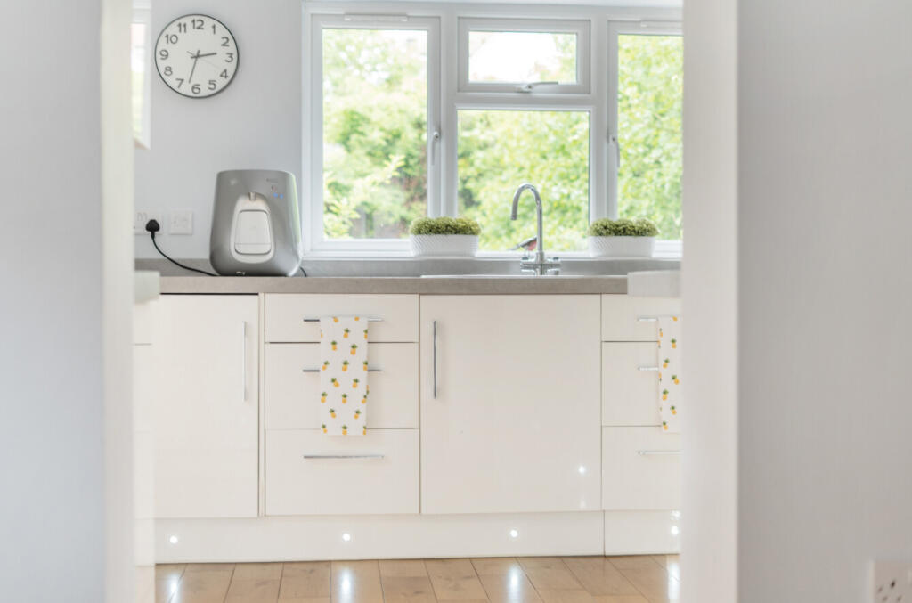 18-681ce212410b7-...