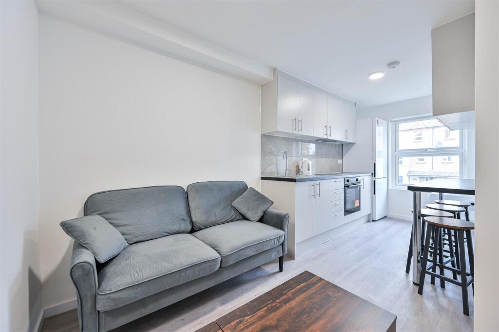3 Wordsworth Road-9.jpg