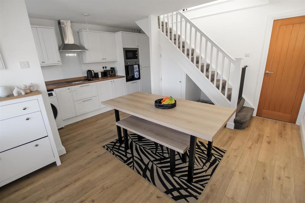 Dining Room.jpg