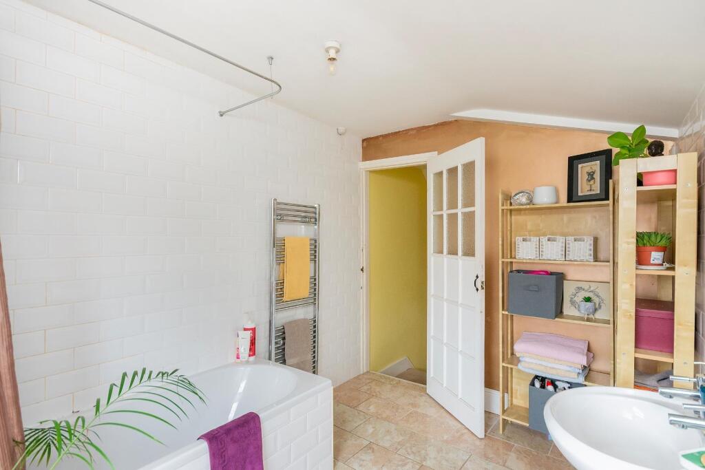 1W1R3RD - Bathroom A.jpg