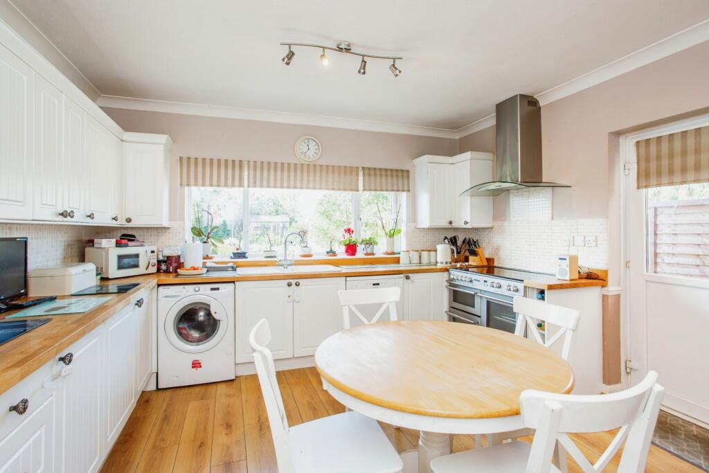 Kitchen/Breakfast